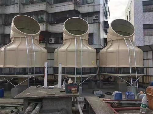 方塔填料是冷卻塔中不可替代的運(yùn)行裝具,冷卻塔填料要求